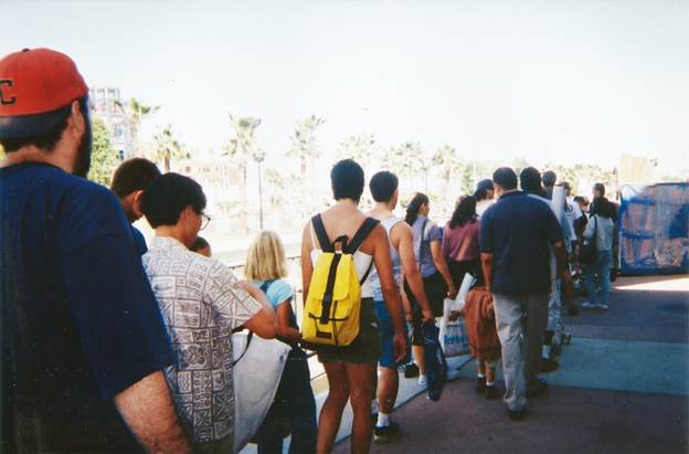 A group of people standing outside

Description automatically generated with medium confidence